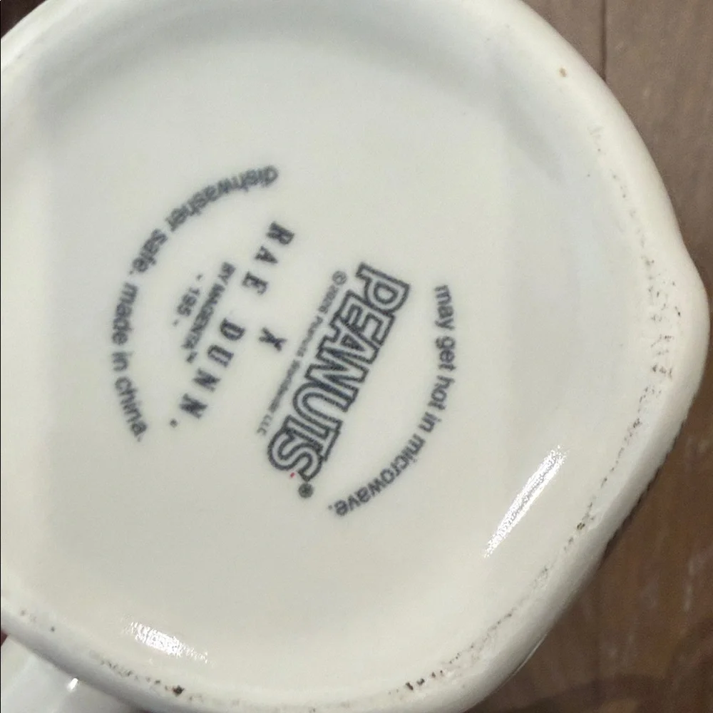 Peanuts Snoopy Cream & Red 'Flying Ace' Snoopy Mug - Picture 6 of 6